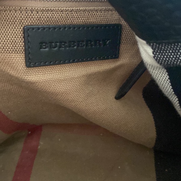 Burberry Tote - Picture 4 of 7
